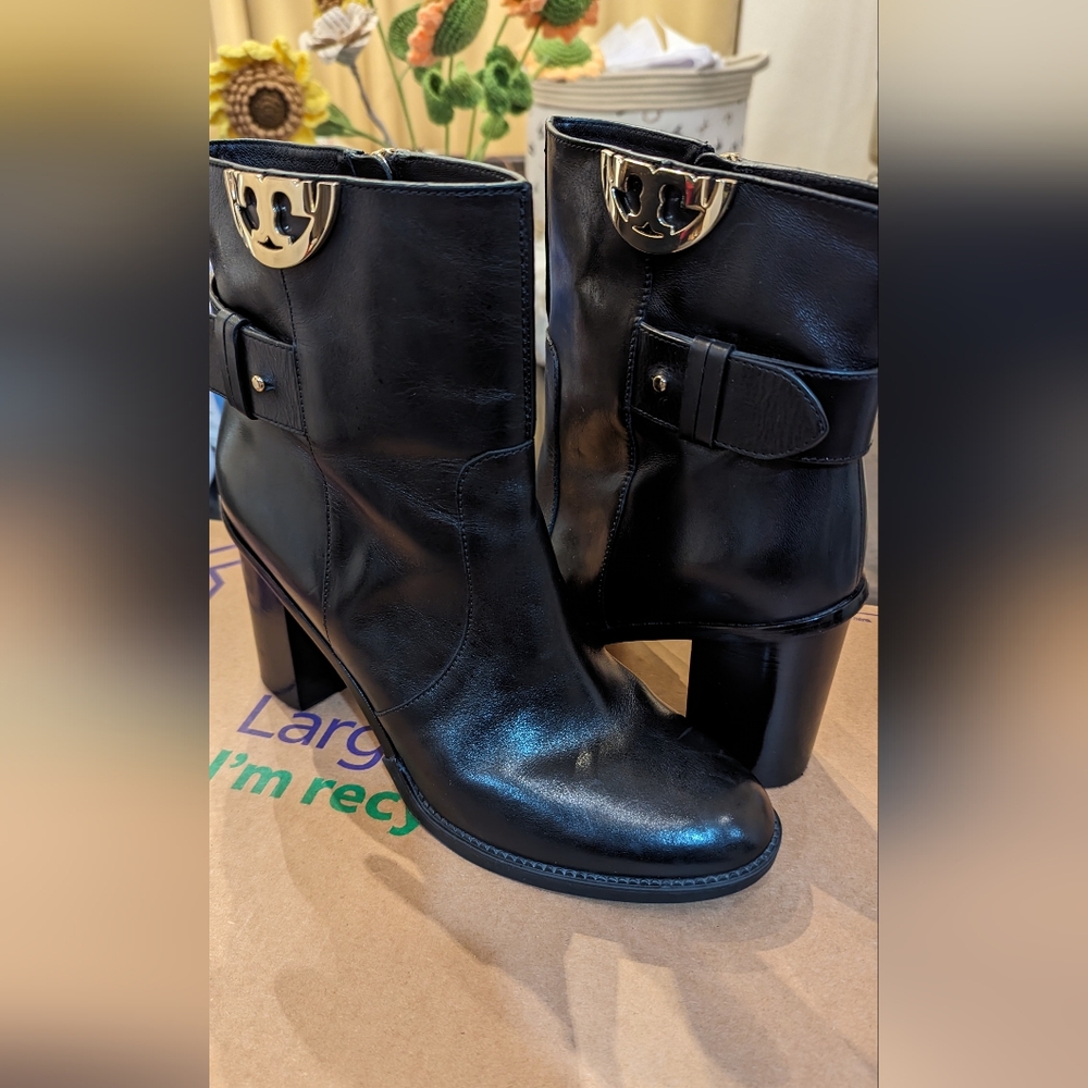 TORY BURCH SIDNEY PERFECT BLACK Calf Leather GOLD Half Reva Ankle Bootie 10-1/2